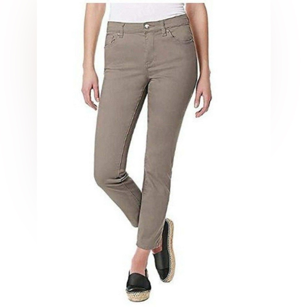 Buffalo. Women's Avalon Soft Stretch Ankle Skinny Jean. Khaki/Green. Size 8.